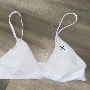 Boutine la bikini top!